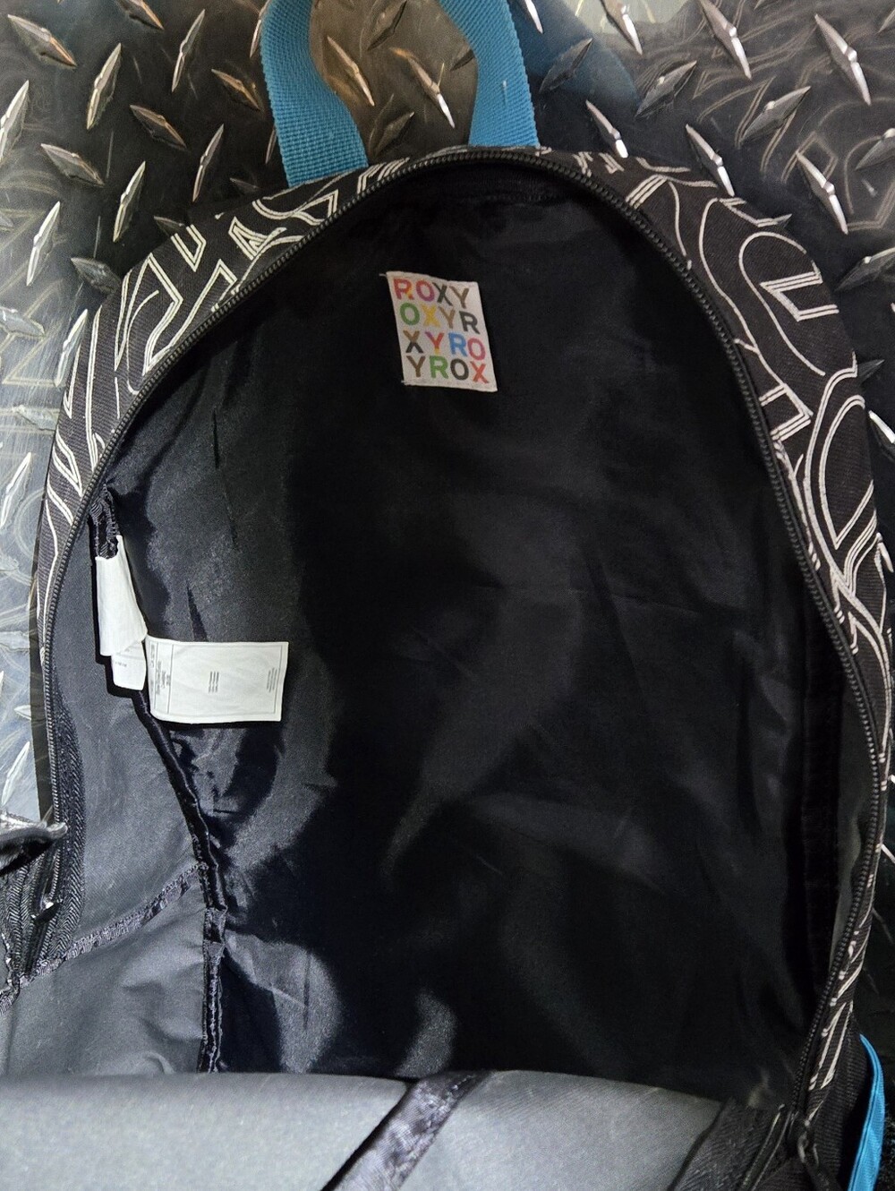 2FOR$40 Roxy Backpack - Picture 4 of 10